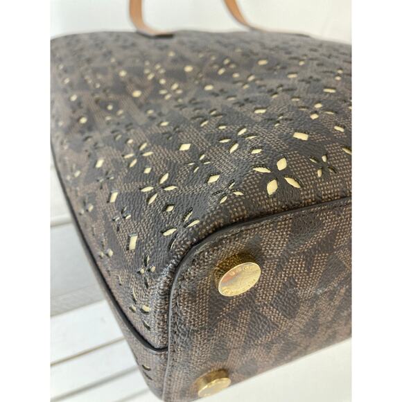 MICHAEL KORS MEDIUM SIGNATURE EYELT SAFFINAO LEATHER HANDBAG - Picture 9 of 16